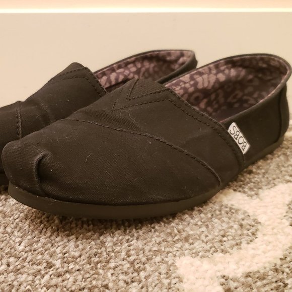 BOBS Black Slip-on Flats Size 7 - Picture 1 of 4